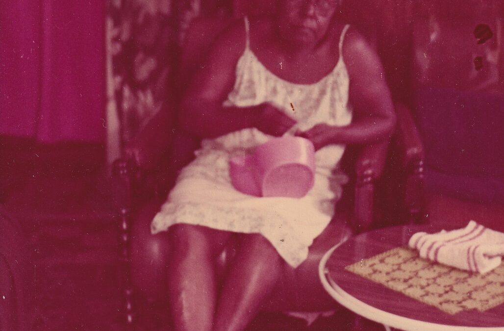 Tia Maria em sua Casa